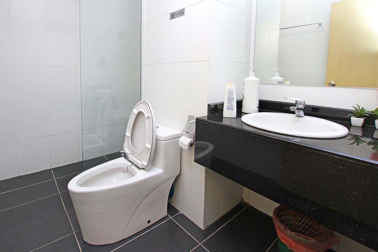 Bernard Holiday Home @ Imperial Suites Kuching Dış mekan fotoğraf